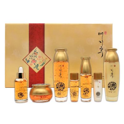 Уходовый набор для лица с экстрактом золота 7Set  Bergamo Yazihu Gold Skin Care, Корея